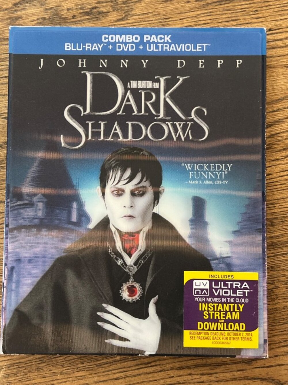Dark Shadows 2012 Blu-Ray/DVD/UltraViolet Combo Pack Johnny Depp Pre-Owned
